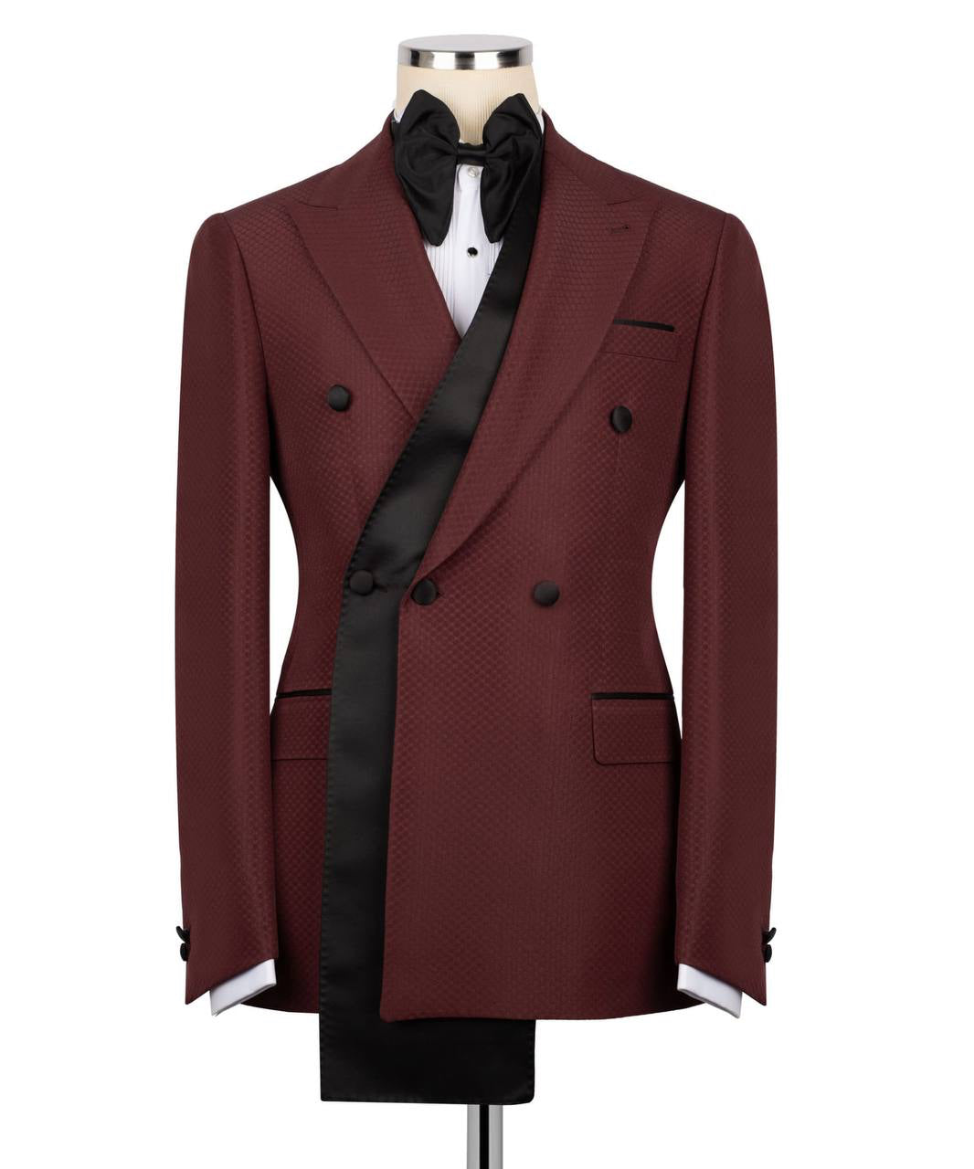 Burgundy double-breasted GEEMAN tuxedo front view