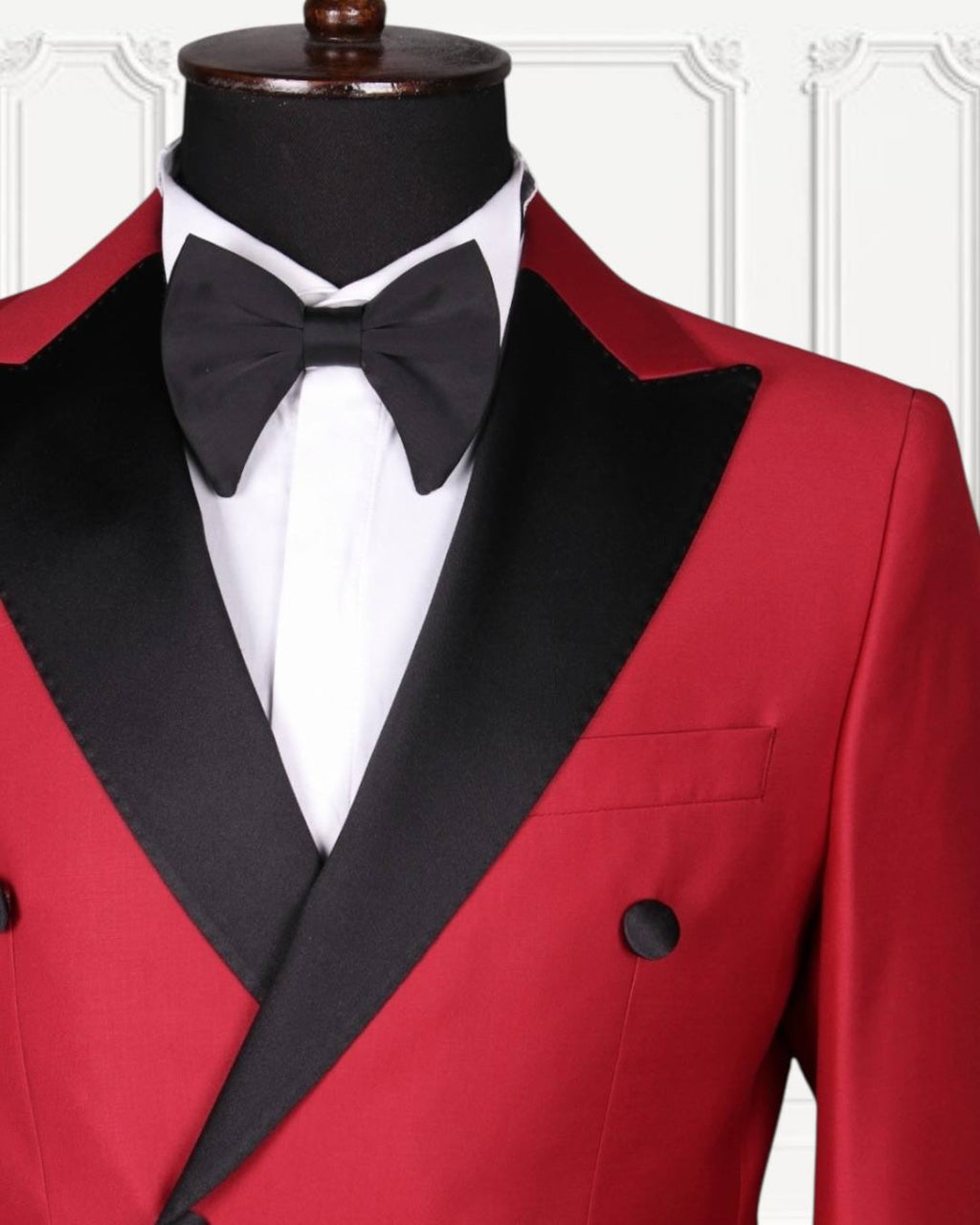Red and black GEEMAN tuxedo lapel detail